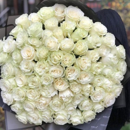 Купить на заказ Букет из 75 белых роз с доставкой в Сарани