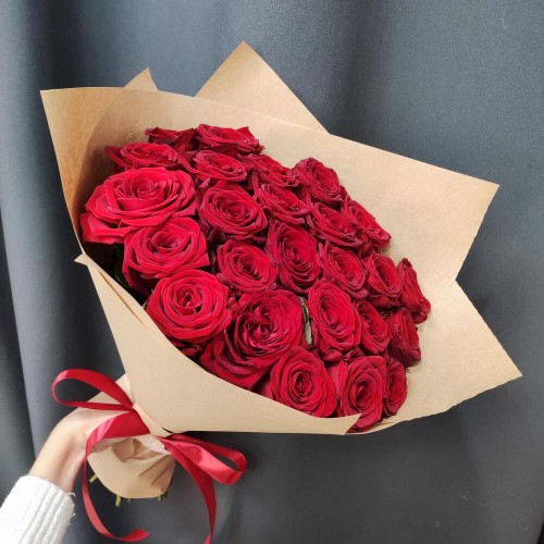 Купить на заказ Букет из 25 красных роз с доставкой в Сарани