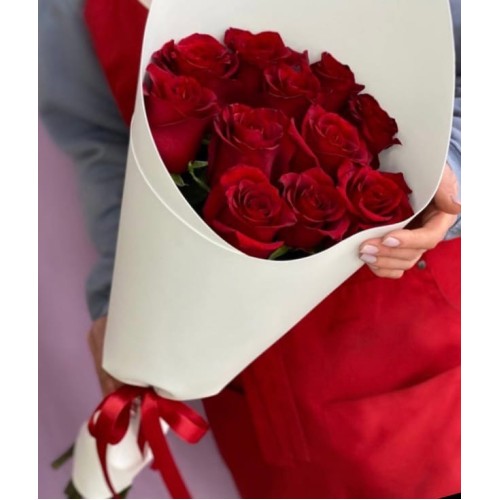 Купить на заказ Букет из 11 красных роз с доставкой в Сарани